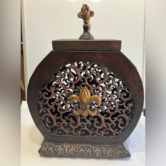 Ornate Brown and Gold Fleur-de-Lis Decorative Accent - Picture 3 of 10
